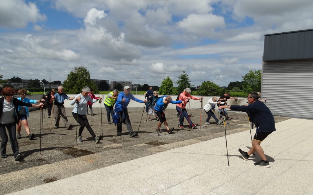 Journée départementale marche nordique à Montceau les Mines